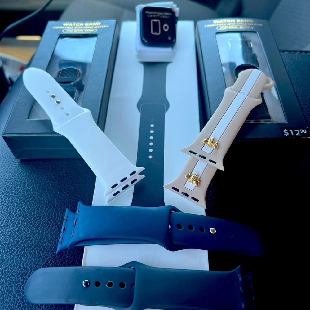 I am Selling an Apple Watch “6” GPS, Wi-Fi
